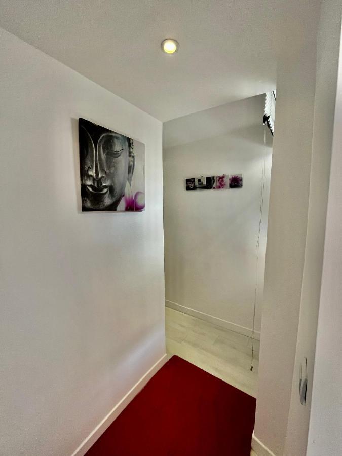 Hotel L'Oasis Montparnasse París Exterior foto